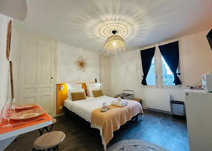 Casa Saint Joseph - Premium Orange * Анже